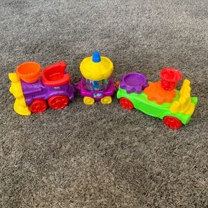 Fisher Price Little People Circus Train 2004-2006 Spinning Musical Toy Set